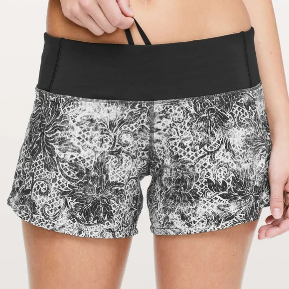 Lululemon Run Times Short II in Serigraph Alpine White Black Multi / Black - Picture 2 of 13